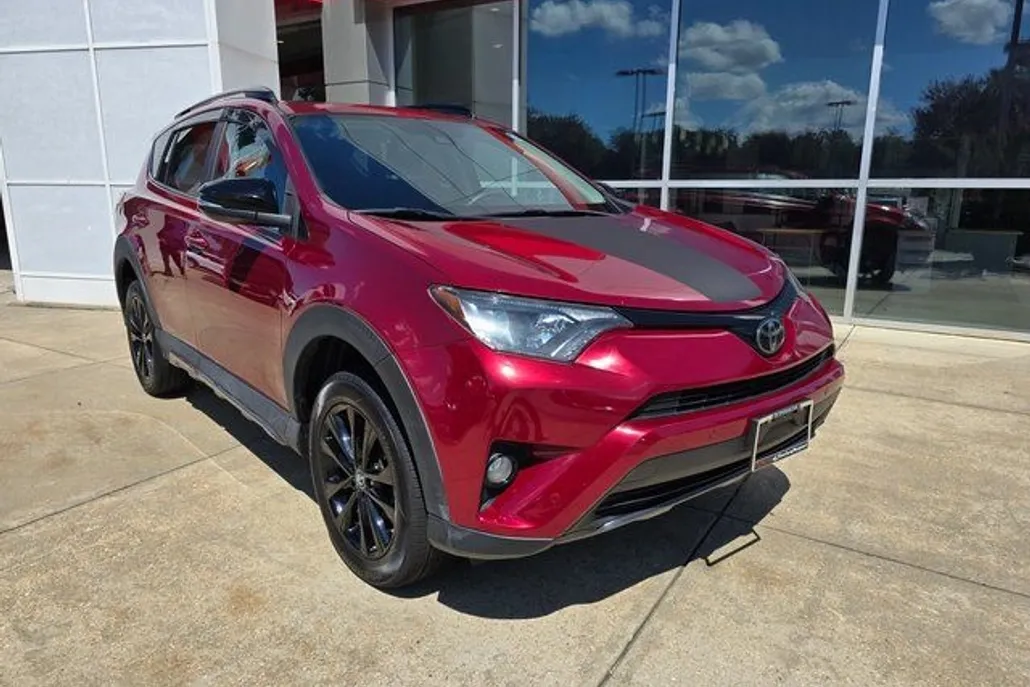 2018 Toyota RAV4 Adventure photo 1