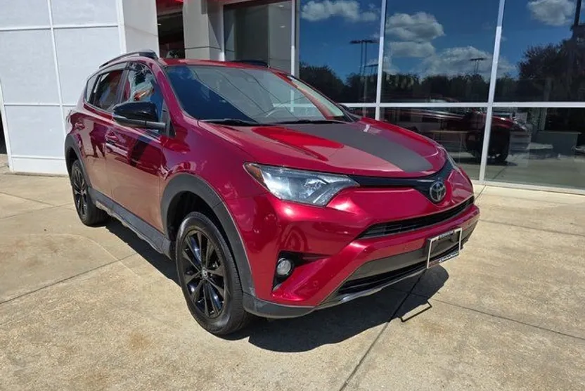 2018 Toyota RAV4 Adventure photo 1