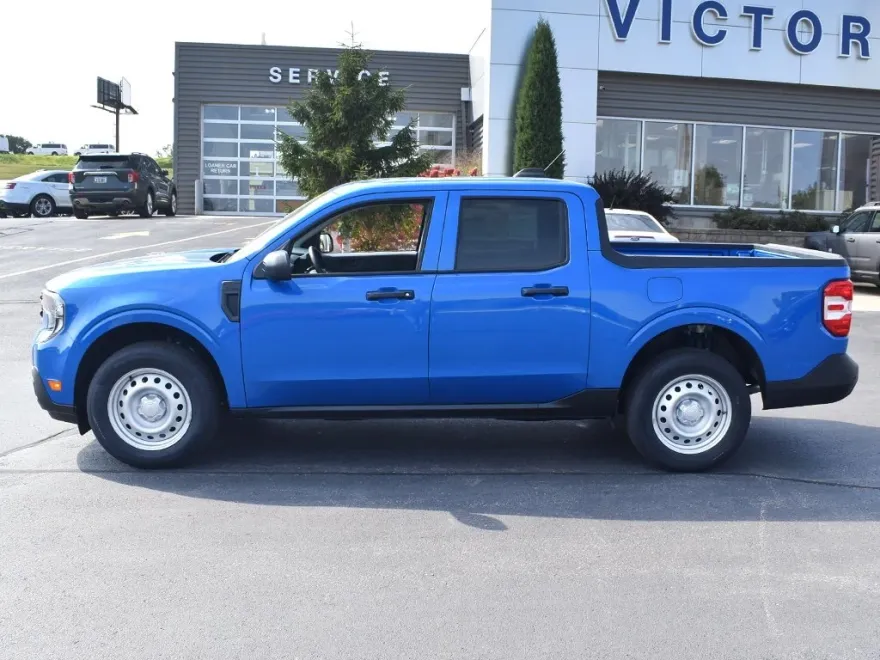 2025 Ford Maverick XL photo 1