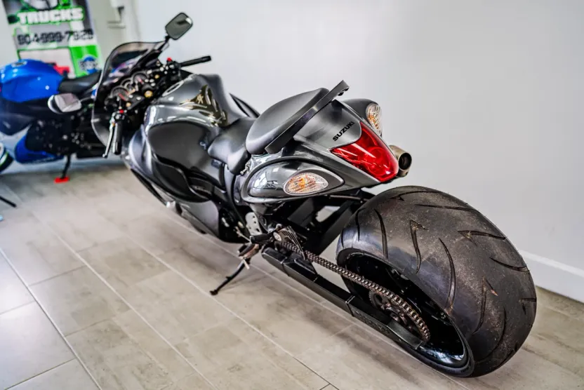 2020 Suzuki Hayabusa photo 1