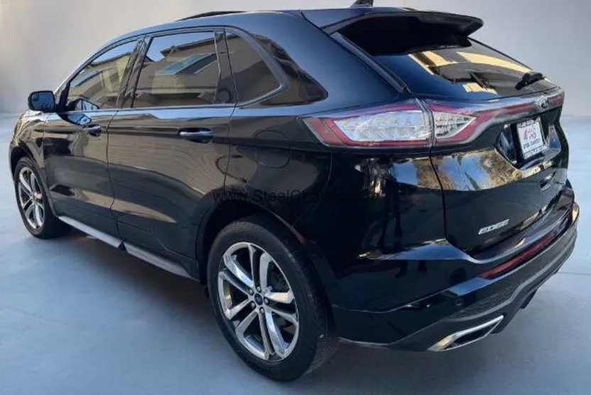 2018 Ford Edge Sport photo 1