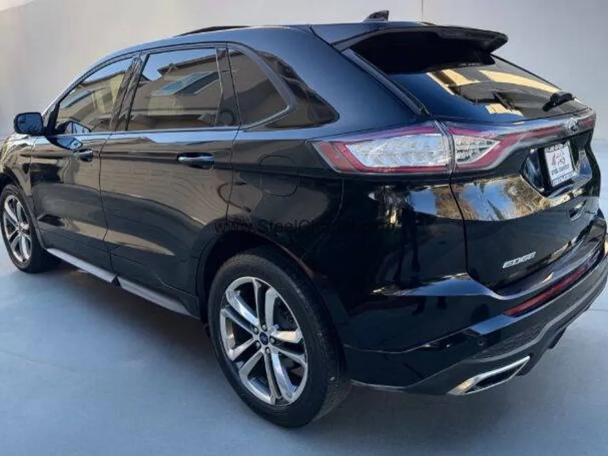 2018 Ford Edge Sport photo 1