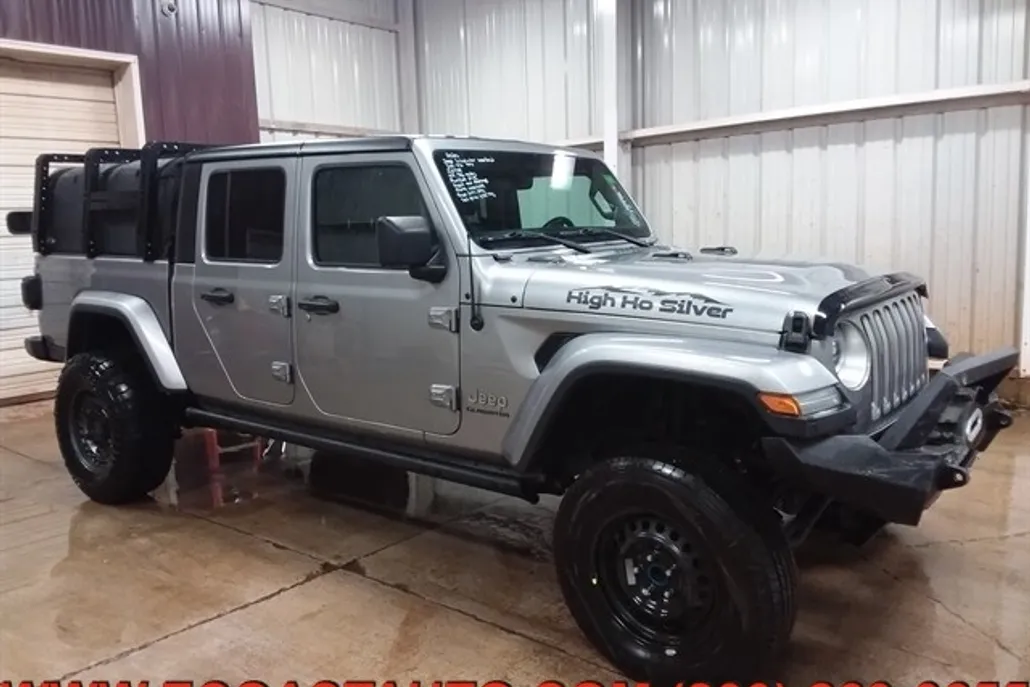 2020 Jeep Gladiator Overland photo 1