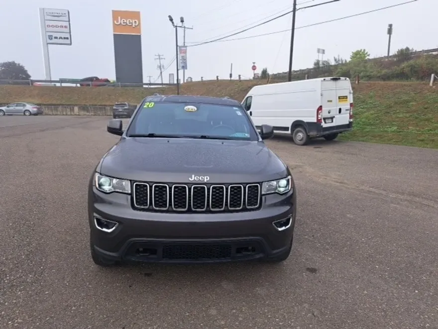2020 Jeep Grand Cherokee Laredo photo 1