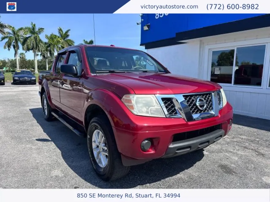 2015 Nissan Frontier Crew Cab SV photo 1