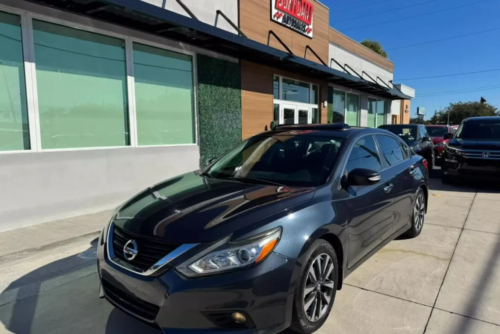 2016 Nissan Altima 2.5 SL photo 1