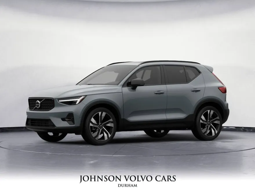 2026 Volvo XC40 photo 1