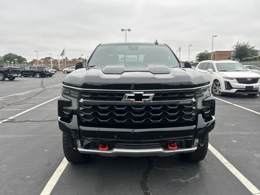 2025 Chevrolet Silverado 1500 ZR2 photo 1