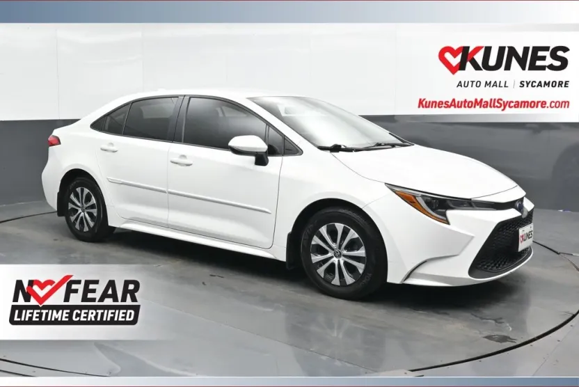 2022 Toyota Corolla Hybrid LE photo 1