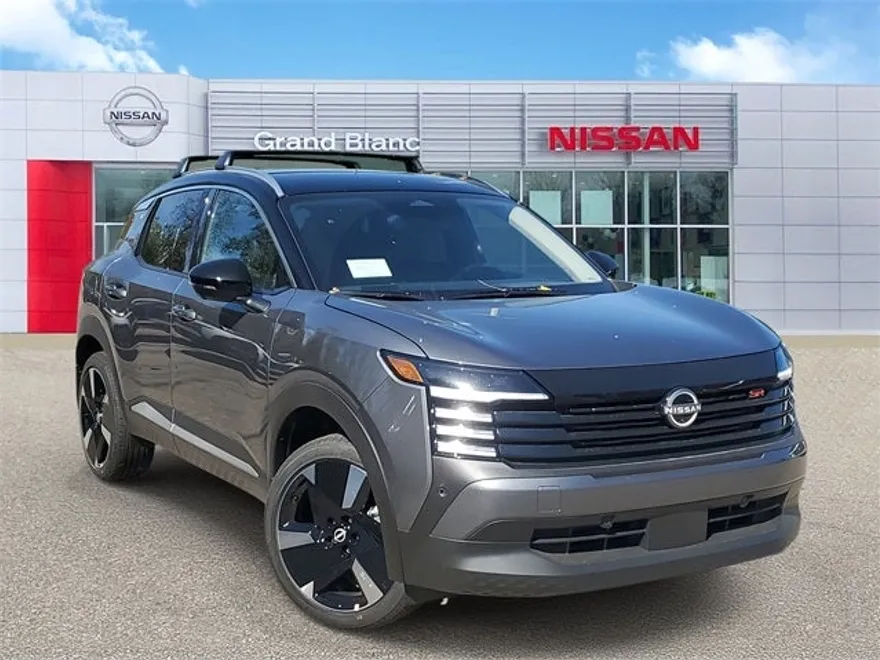 2026 Nissan Kicks SR photo 1