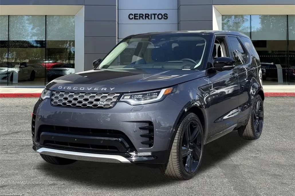 2025 Land Rover Discovery Metropolitan Edition photo 1