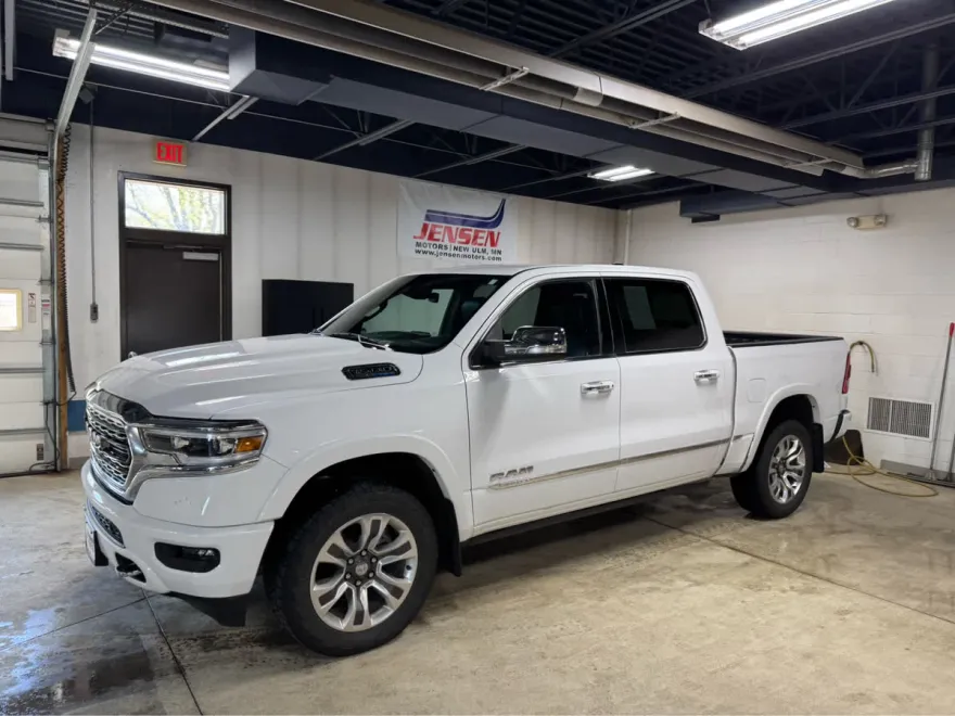 2022 Ram 1500 Limited photo 1