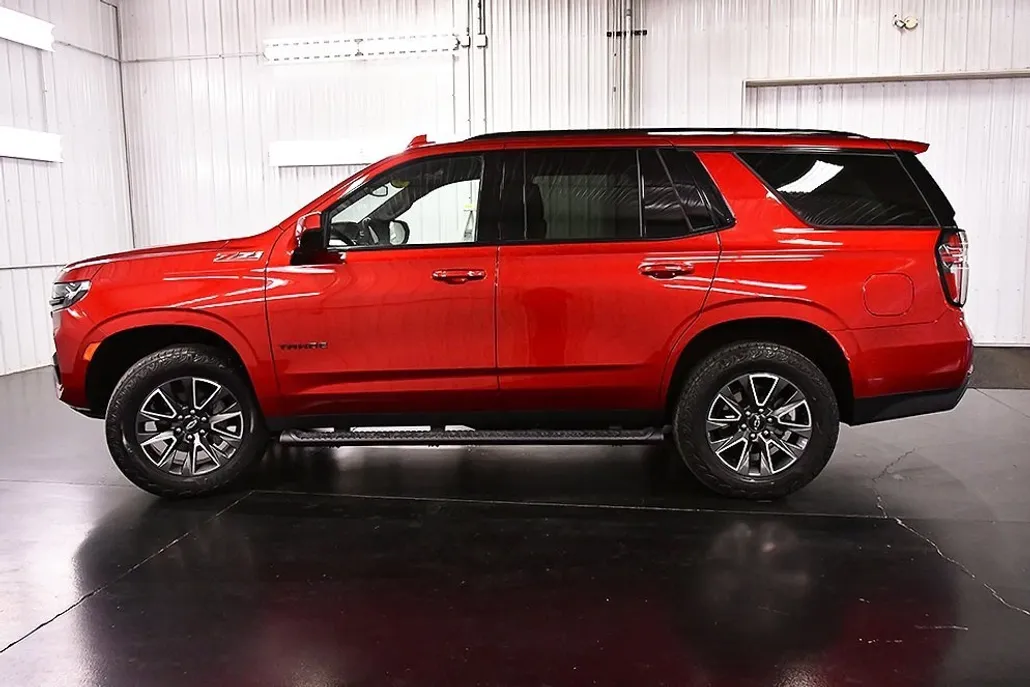 2023 Chevrolet Tahoe Z71 photo 1