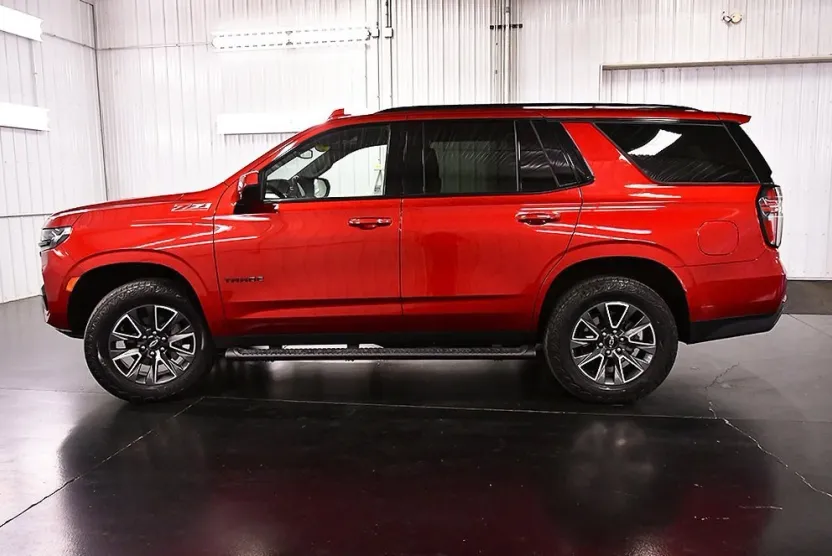 2023 Chevrolet Tahoe Z71 photo 1