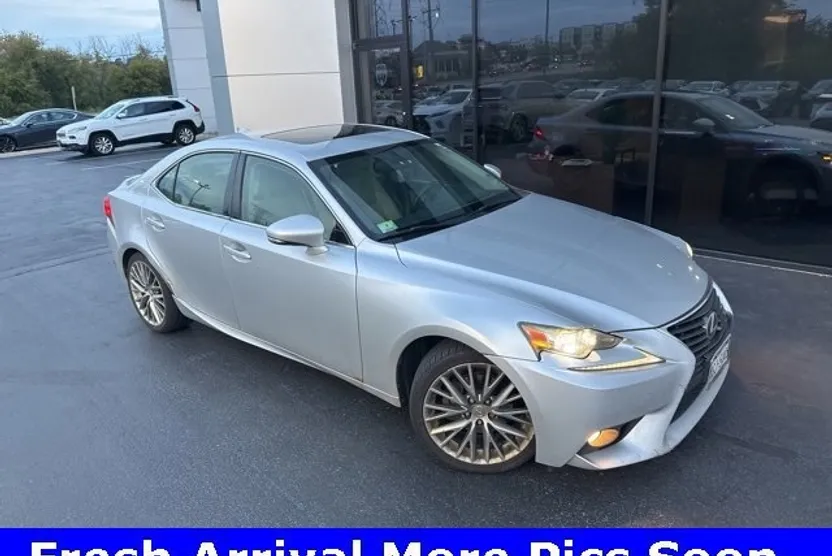 2014 Lexus IS 250 photo 1