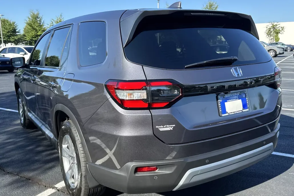 2025 Honda Pilot EX-L photo 1