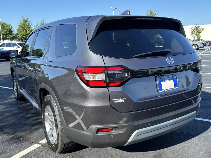 2025 Honda Pilot EX-L photo 1