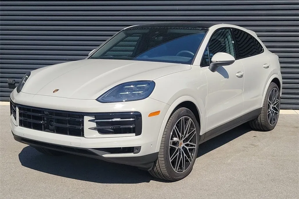 2025 Porsche Cayenne Coupe Base photo 1
