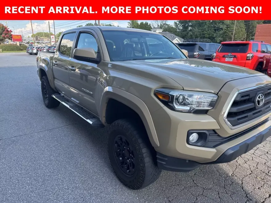 2017 Toyota Tacoma SR5 TRD Sport photo 1