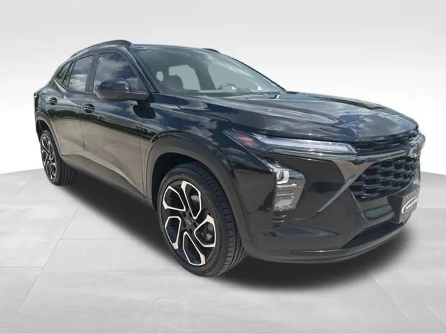 2024 Chevrolet Trax photo 1