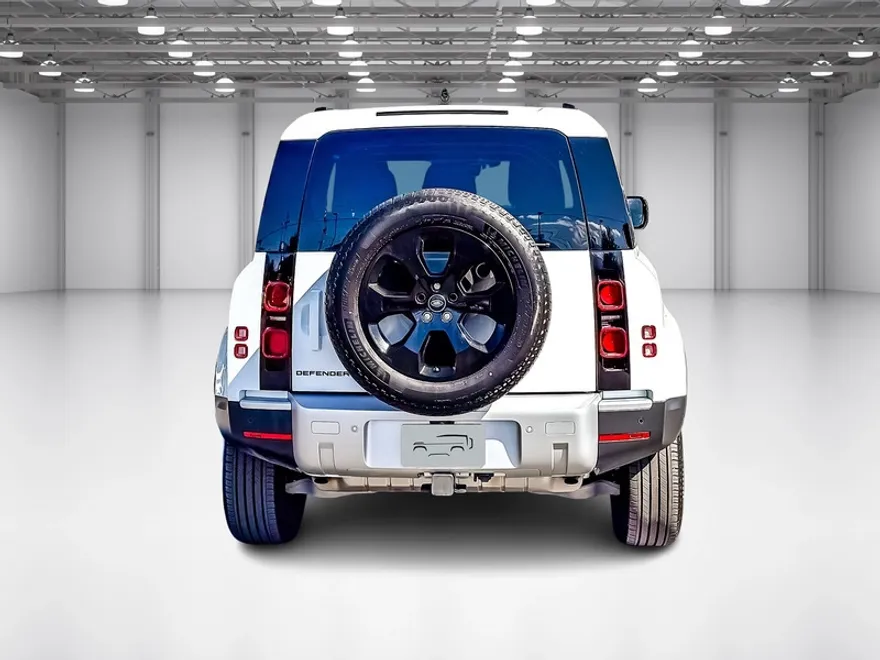 2025 Land Rover Defender 90 S photo 1