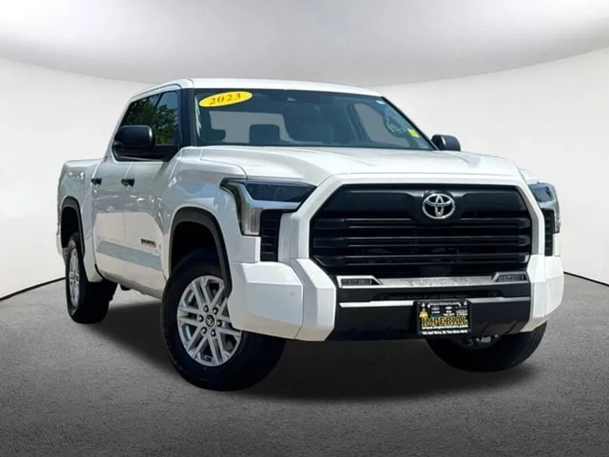 2023 Toyota Tundra SR5 photo 1