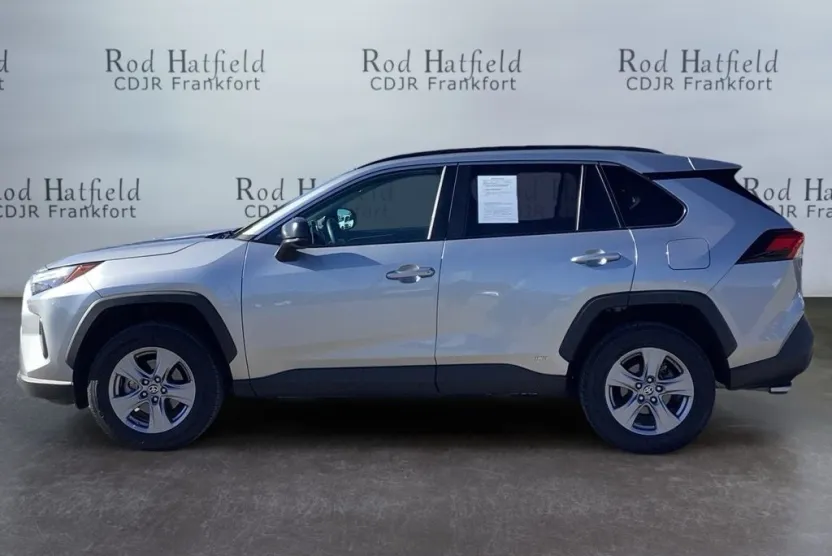 2023 Toyota RAV4 Hybrid LE photo 1