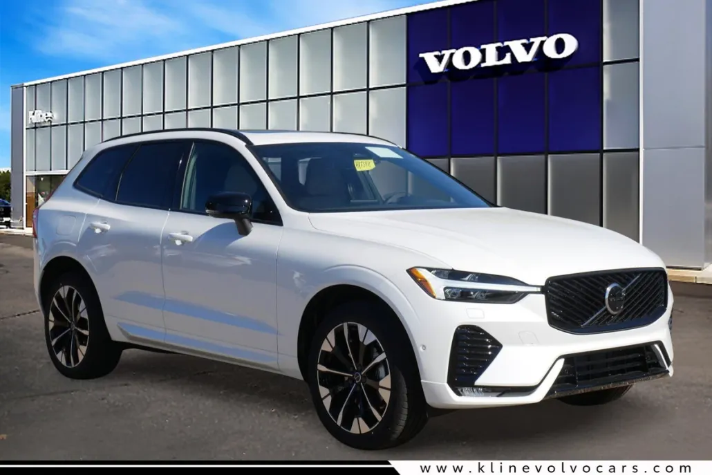 2026 Volvo XC60 B5 Plus photo 1