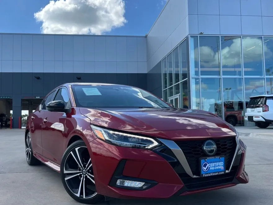2023 Nissan Sentra SR photo 1
