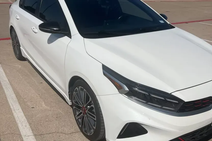 2023 Kia Forte GT photo 1