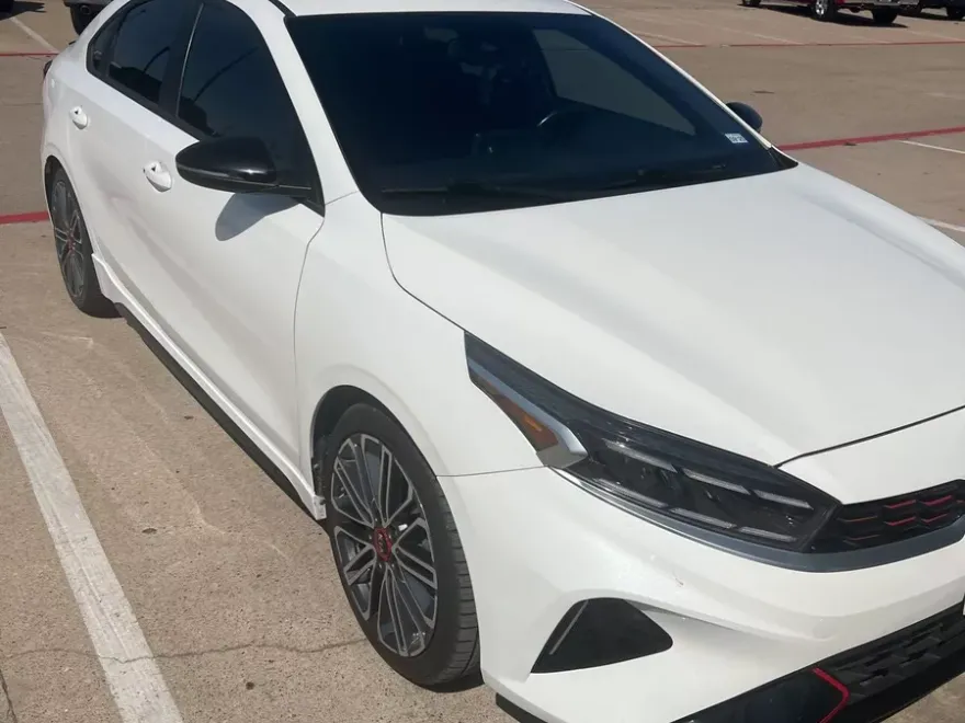 2023 Kia Forte GT photo 1