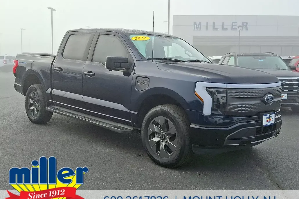 2023 Ford F-150 Lightning XLT photo 1