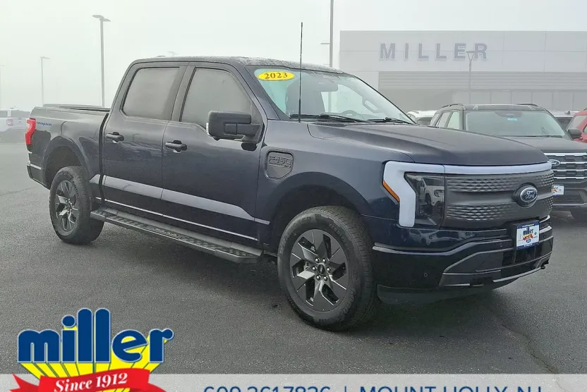 2023 Ford F-150 Lightning XLT photo 1