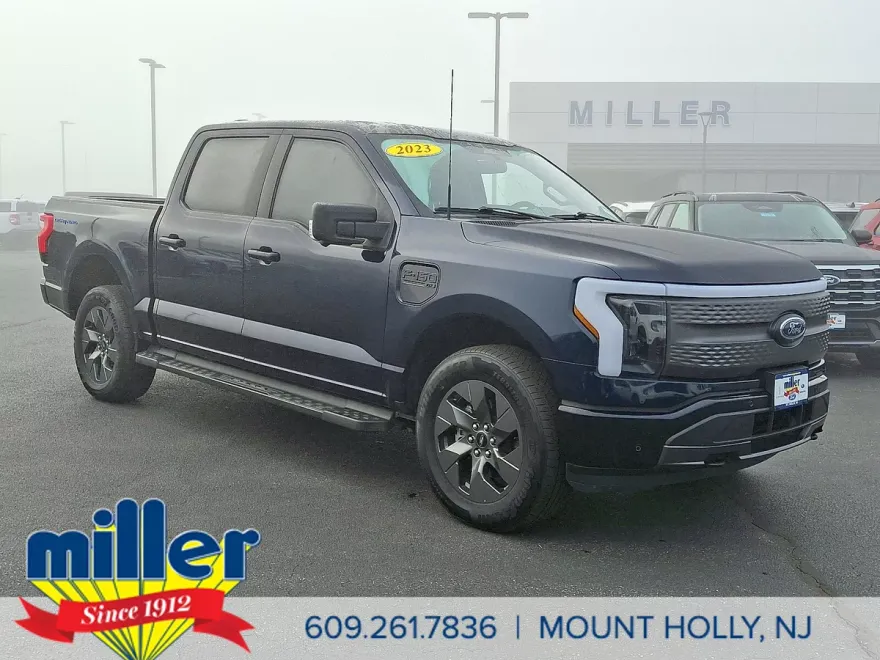 2023 Ford F-150 Lightning XLT photo 1
