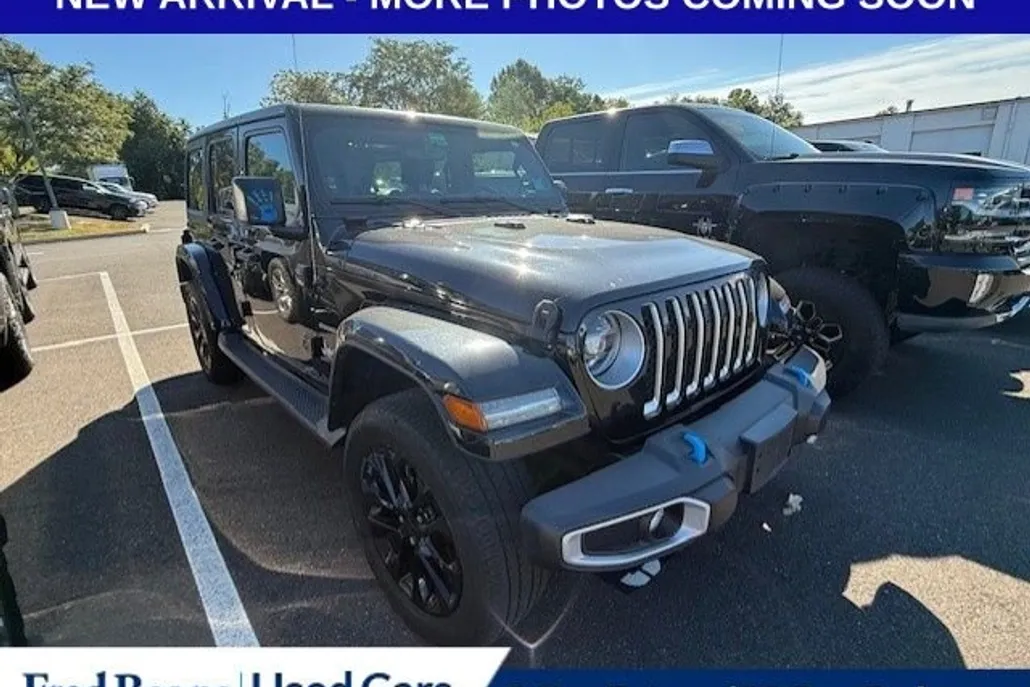 2022 Jeep Wrangler 4xe Unlimited Sahara photo 1