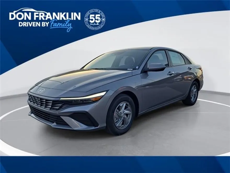 2025 Hyundai Elantra SE photo 1