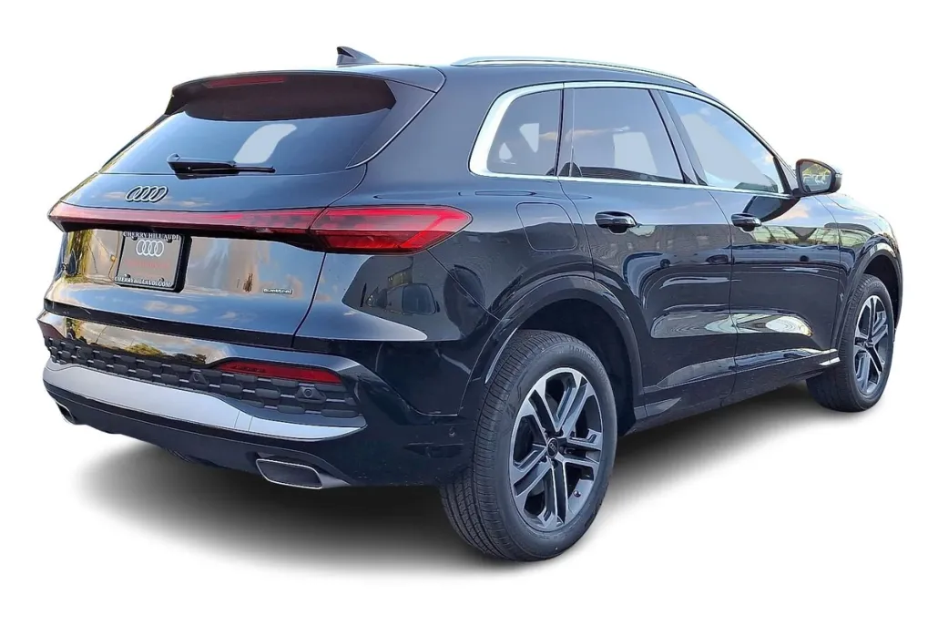 2025 Audi Q5 2.0T Premium Plus photo 1