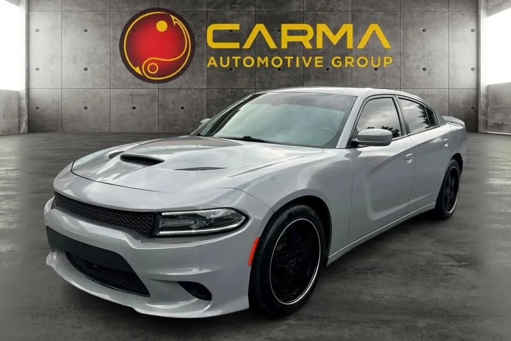 2016 Dodge Charger R/T photo 1
