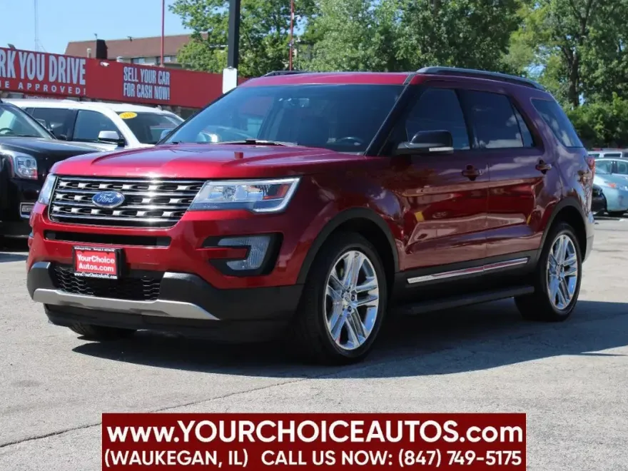 2017 Ford Explorer XLT photo 1