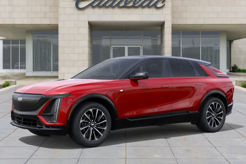 2025 Cadillac Lyriq Sport photo 1