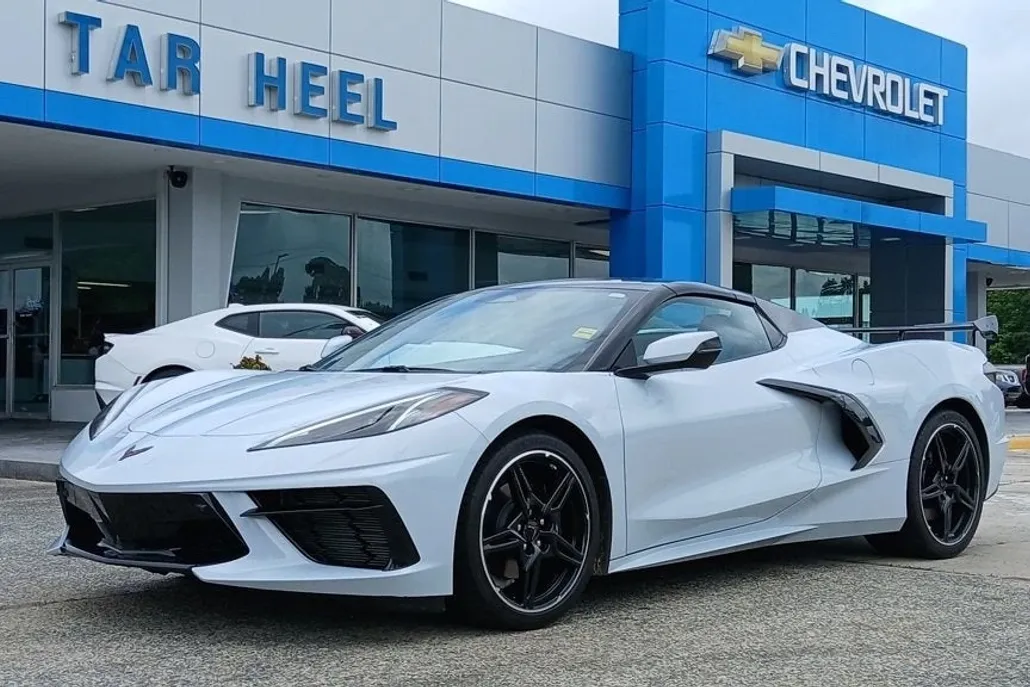 2024 Chevrolet Corvette Stingray 3LT photo 1
