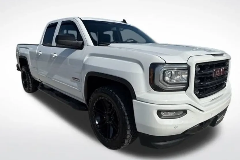 2017 Gmc Sierra 1500 SLT photo 1