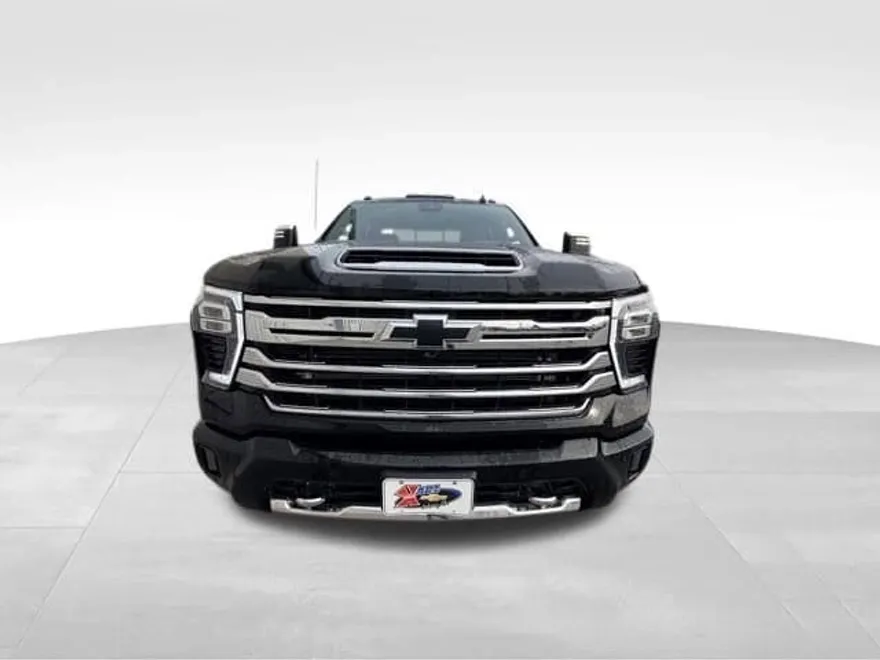 2024 Chevrolet Silverado 2500HD High Country photo 1