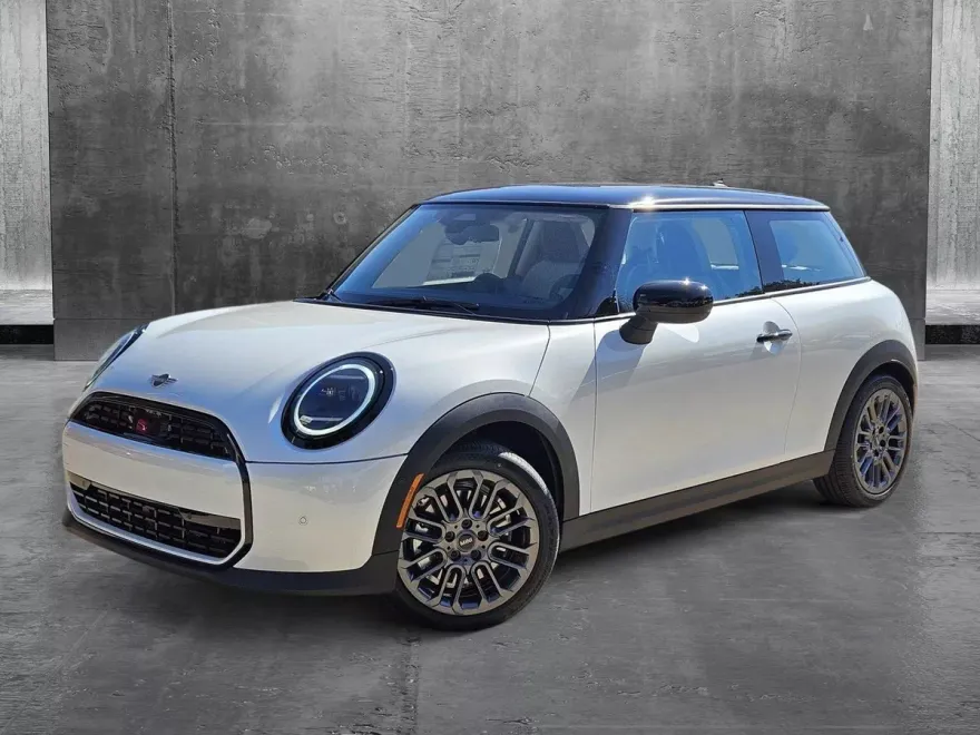 2025 Mini Cooper Hardtop 2 Door Signature photo 1
