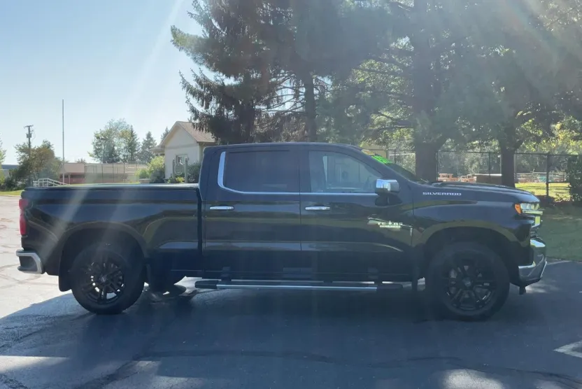 2019 Chevrolet Silverado 1500 LTZ photo 1