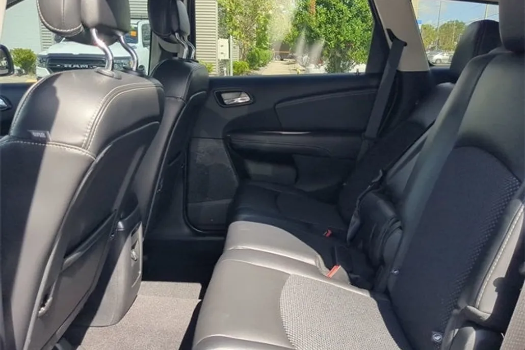 2018 Dodge Journey Crossroad photo 1