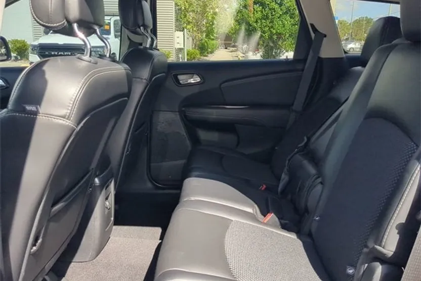 2018 Dodge Journey Crossroad photo 1