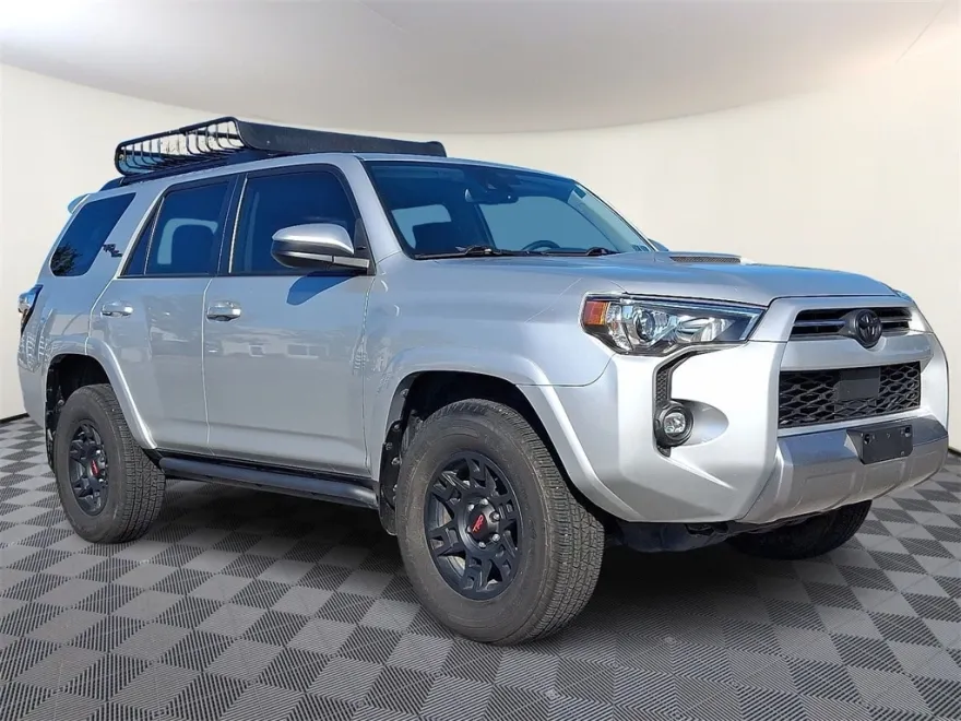 2023 Toyota 4Runner TRD Off-Road photo 1
