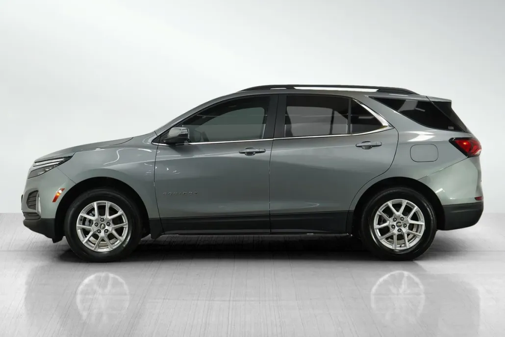 2024 Chevrolet Equinox LT photo 1