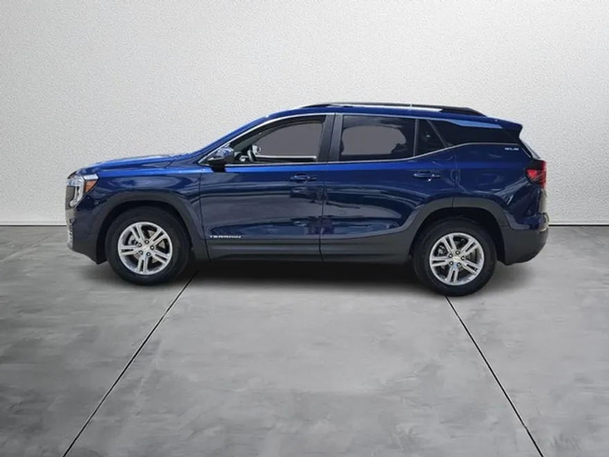 2022 Gmc Terrain SLE photo 1